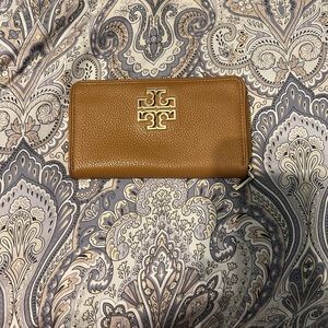 Brown Leather Pebbled Tory Burch Wallet